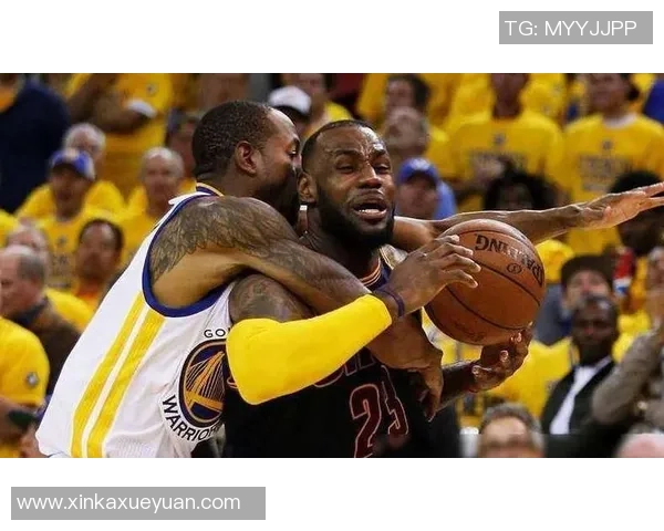 2015年骑士队与勇士队总决赛首场精彩回顾与分析